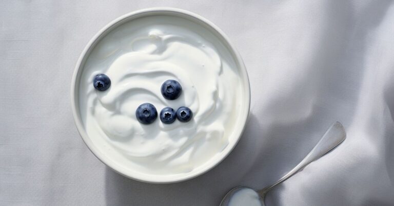 วิธีเลือกกรีกโยเกิร์ต ควรเลือกแบบไหนดี ให้เหมาะกับตนเอง?